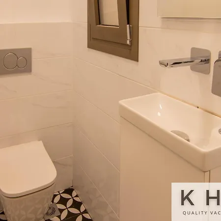 Platea Complex, Assos 2 Bed Apartment, Ammes 1 Bed Apartment, Aenos Open Plan Studio! Apartment